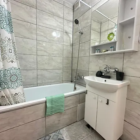1 Bedroom Ap Seaview Peace And Quiet Lägenhet Varna