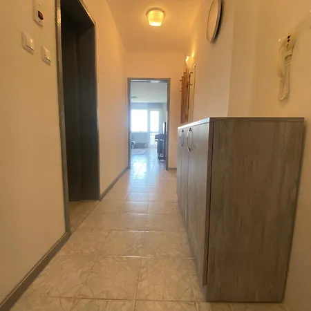 1 Bedroom Ap Seaview Peace And Quiet * וארנה