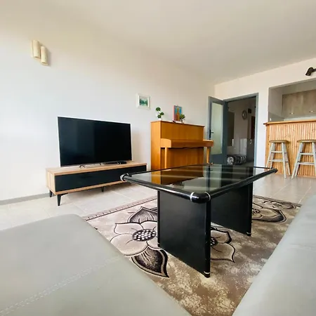 1 Bedroom Ap Seaview Peace And Quiet Apartment *