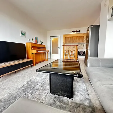 1 Bedroom Ap Seaview Peace And Quiet Varna